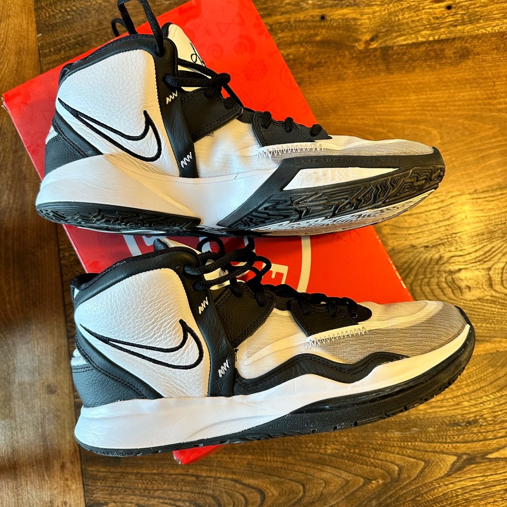 Kyrie Infinity TB basketball shoes. men’s size 10